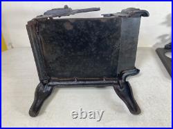 Cast Iron Salesman Sample Stove Crescent 2E84