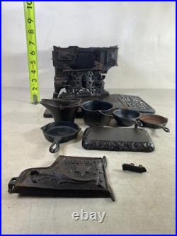 Cast Iron Salesman Sample Stove Crescent 2E84