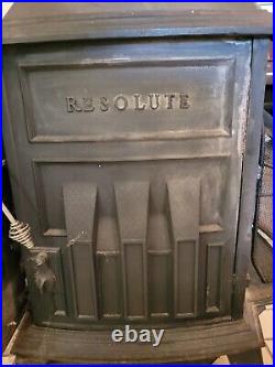 Cast Iron Wood Burning Stove Resolute by Vermont Castings