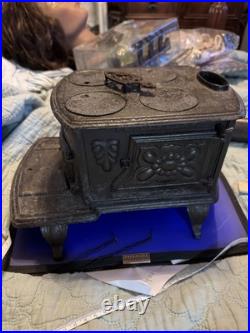 Cast iron antique salesman sample stove Little Fanny Philadelphia Rare Miniature