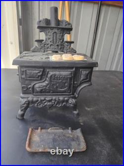 Crescent Mini Cast Iron Wood Stove With chimney Vintage Salesman Sample