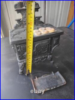 Crescent Mini Cast Iron Wood Stove With chimney Vintage Salesman Sample