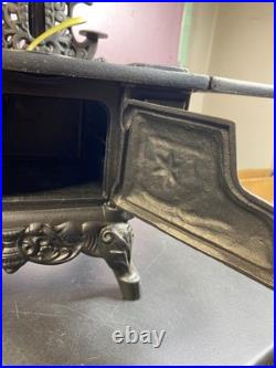 Crescent Stove by Greycraft Miniature Cast Iron Range Vintage New old stock #18