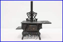Crescent Vintage Cast Iron Miniature Stove & Pots #52097 Crescent Vintage Cast Iron Miniature Stove & Pots #52097
