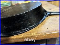 Fancy Handle 1800's Cast Iron Skillet Pan With Tulip Handle & Gate Mark 11