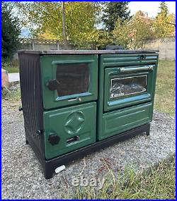 Green enameled wood burning stove with oven, wood cook stove Green enameled wood burning stove with oven, wood cook stove