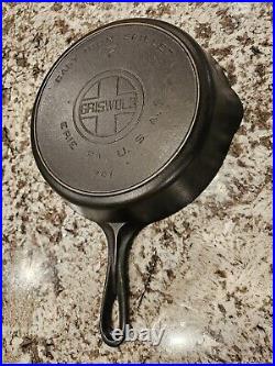 Griswold Cast Iron #7 Large Block Logo Skillet with Heat Ring