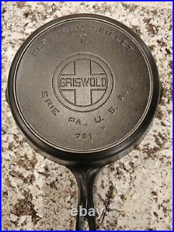 Griswold Cast Iron #7 Large Block Logo Skillet with Heat Ring