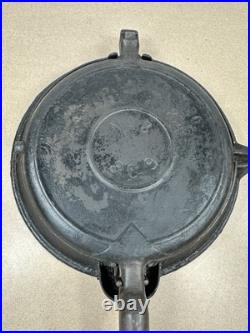 Griswold Cast Iron #8 The American Waffle Iron, Finger Hinge Version Griswold Cast Iron #8 The American Waffle Iron, Finger Hinge Version