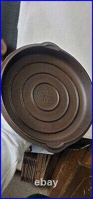 Griswold Cast Iron Chicken Fryer #8 With Lid Small Logo