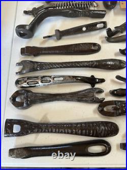 HUGE CAST IRON PRIVATE COLLECTION WOOD STOVE LID COVER LIFTERS Unusual