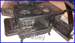 J&E STEVENS 1895 Rival Cast Iron Stove Salesmans Sample Store Display Miniature J&E STEVENS 1895 Rival Cast Iron Stove Salesmans Sample Store Display Miniature