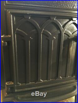 Jotul F 500 black cast iron wood stove, non-catalytic, nice condition