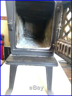 Jotul F 602 CB Wood Stove, Model Manufactured 2016, Excellent Condition