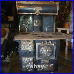 Late 1800s Universal Cast Iron Wood Stove by Cribben&Sexton Excellent Shape