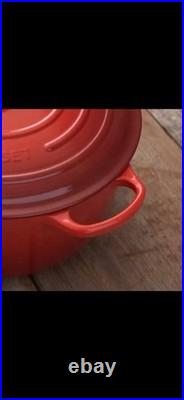 LeCreusetNEW13.25QtSignature Round French Dutch Oven Cerise, Red Color