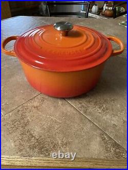 Le Creuset Enameled Cast Iron 7.25 Qt Signature Flame Dutch Oven Nice Color