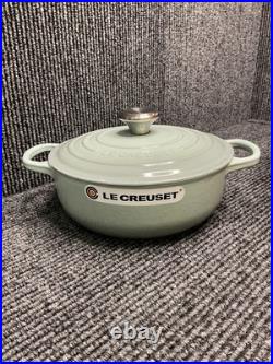 Le Creuset Signature Cast Iron 3.5 Qt Round Dutch Oven Deep Sea Salt Color Le Creuset Signature Cast Iron 3.5 Qt Round Dutch Oven Deep Sea Salt Color