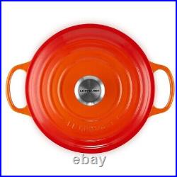 Le Creuset Signature Round Dutch Oven 4.5 QT Enameled Cast Iron Brand New