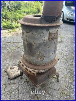 Leader Oak No. 29 pot belly parlor stove