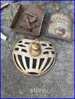 Leader Oak No. 29 pot belly parlor stove