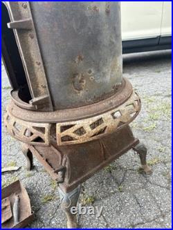 Leader Oak No. 29 pot belly parlor stove