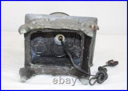 Lot (2) Stern Industries Cast Iron Oven/Stove Miniature Lamps withShades vtg mini