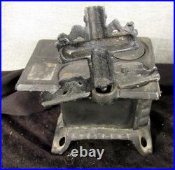 Lot Of Graycraft Cast Iron Stoves And Accessories Lot Includes Th (ezs002648)