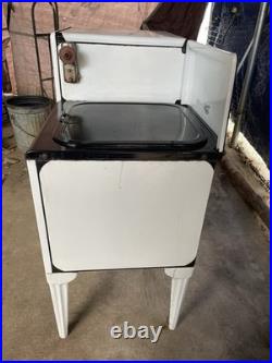 Magic Chef Antique Freestanding 4 Burner 2 Oven Enamel Cast Iron Cooking Stove