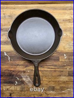 Martin Stove & Range Co Early Block Logo No 8 Cast Iron Skillet Heat Ring Notch Martin Stove & Range Co Early Block Logo No 8 Cast Iron Skillet Heat Ring Notch