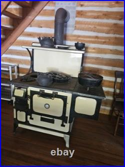 Monarch Enamel Cast Iron Wood Cook Stove 3 Burner Baking Oven Cream/Black