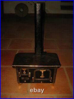 OLD PORTUGAL SALESMAN SAMPLE CHILD TOY DOLL HOUSE MINIATURE IRON STOVE RARE 19t