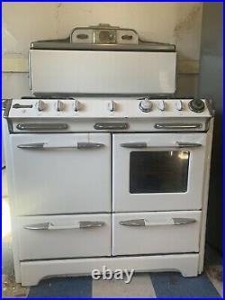 O'Keefe & Merritt Vintage Gas Stove, with broiler & pancake grill, 1940s Venice