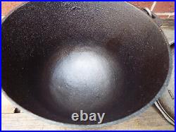 Old #7 Cast Iron 3 Leg Bean Pot with Lid, Restored