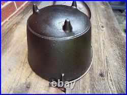 Old #7 Cast Iron 3 Leg Bean Pot with Lid, Restored