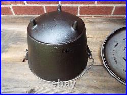 Old #7 Cast Iron 3 Leg Bean Pot with Lid, Restored