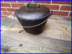 Old #7 Cast Iron 3 Leg Bean Pot with Lid, Restored