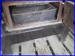 Old Antique Claw Foot Stove Excellent Condition