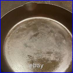 PRE-GRISWOLD ERIE #8 704 L CAST IRON SKILLET Vintage