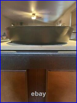 PRE-GRISWOLD ERIE #8 704 L CAST IRON SKILLET Vintage