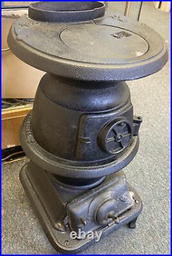 Prizer & Painter Pot Belly Stove Cast Iron Parlor Stove, No. 17B Reading PA