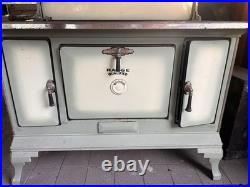 Qualified Range Co. No. 16-16 Cast Iron Range 4 Burner Baking Oven Green/White