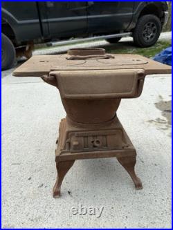 Queen Pot Belly Stove CAST IRON STOVE Model No. 28 Queen Pot Belly Stove CAST IRON STOVE Model No. 28