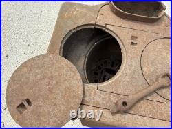 Queen Pot Belly Stove CAST IRON STOVE Model No. 28 Queen Pot Belly Stove CAST IRON STOVE Model No. 28