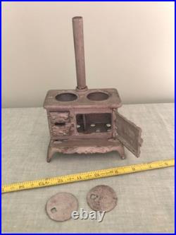 RARE VHTF Antique Queen Dollhouse Cast Iron Stove 112 A/O