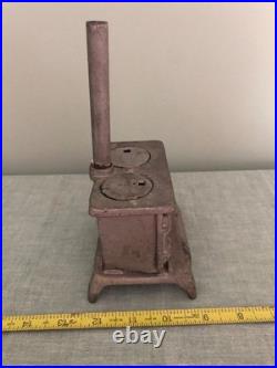 RARE VHTF Antique Queen Dollhouse Cast Iron Stove 112 A/O