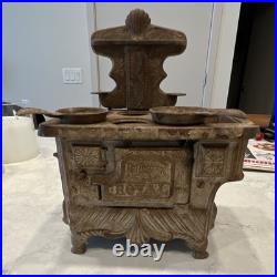 ROYAL Cast Iron Toy Stove Antique Collectible Miniature Metalware 7H x 10W