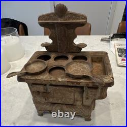 ROYAL Cast Iron Toy Stove Antique Collectible Miniature Metalware 7H x 10W