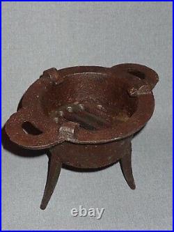 Rare Sand Cast Iron Revolutionary War Soldiers Spider Cook Stove