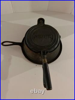 Rare Stover Cast Iron Waffle No. 7 With High Base